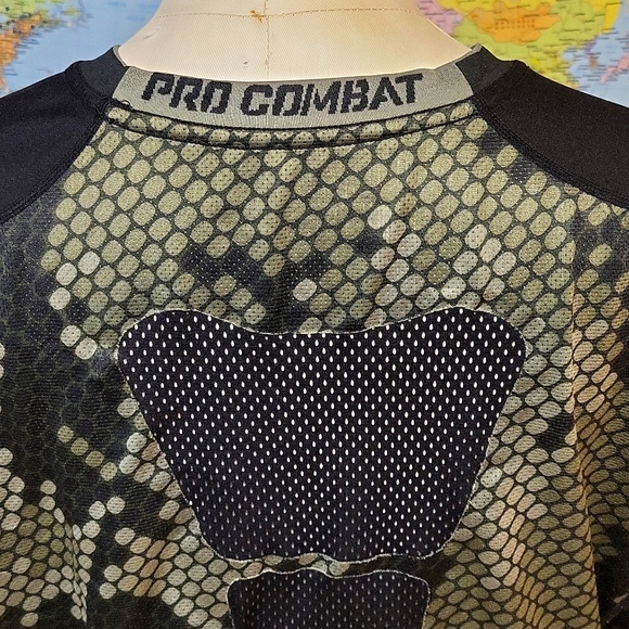 Nike Pro Combat Dri Fit Men's Short sleeve Shirt, Digital Camo Cutouts pattern - Picture 2 of 11